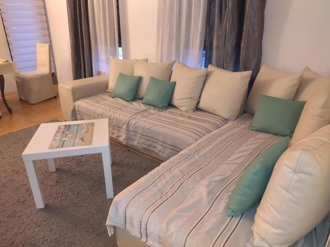 Apartman Gana Altina Lux ベオグラード エクステリア 写真